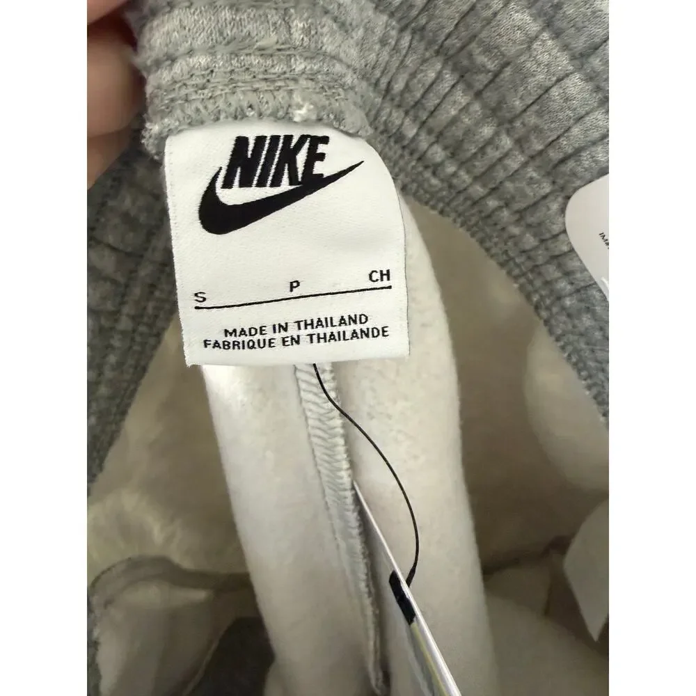 Nike Women's Standard Fit High rise full length NWT size small‎ $70